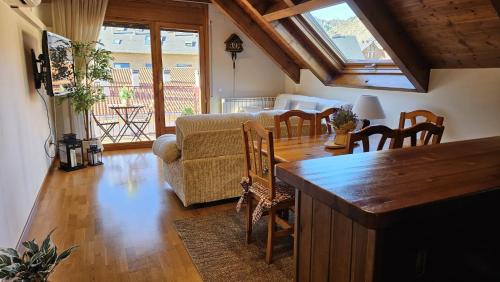 Buira Apartment | CAMBRA APARTAMENT, Dúplex acogedor en el coraón de El Pont de Suert