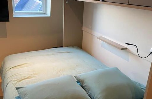 Cambrai Apartment | Cambrai:studio style loft