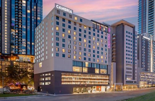 Rainey Street Historic District Hotel | Cambria Hotel Austin Downtown