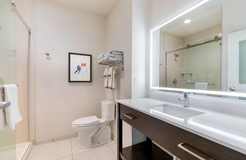 Copper Mountain Village Hotel | Cambria Hotel Copper Mountain
