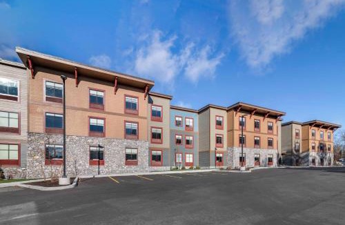 Lake Placid Hotel | Cambria Hotel Lake Placid - Lakeside Resort