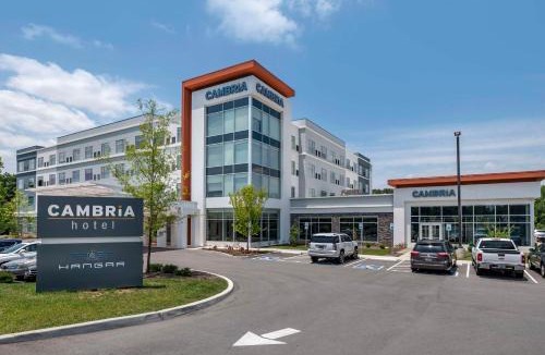 Larkwood Hotel | Cambria Hotel Nashville Airport