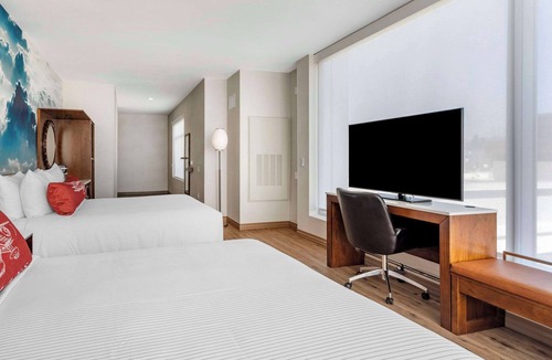 Larkwood Hotel | Cambria Hotel Nashville Airport