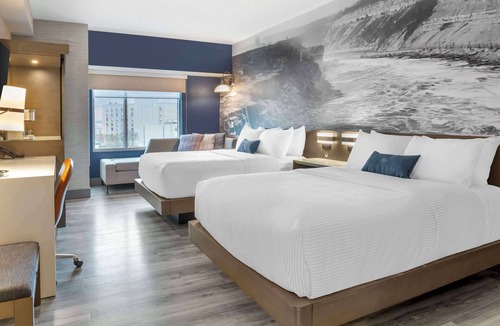 Downtown Niagara Falls Hotel | Cambria Hotel Niagara Falls