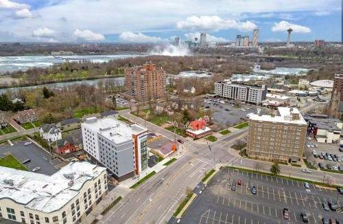 Downtown Niagara Falls Hotel | Cambria Hotel Niagara Falls