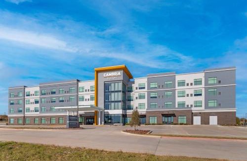 Roanoke Hotel | Cambria Hotel Northlake Conference Center - Roanoke