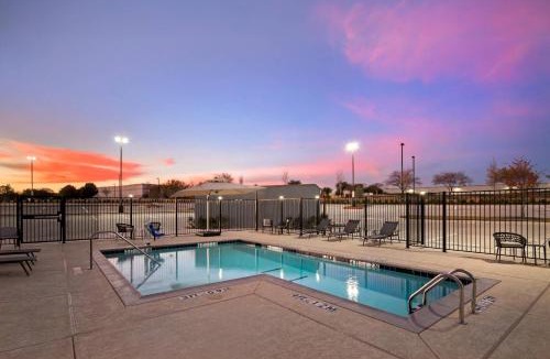 Roanoke Hotel | Cambria Hotel Northlake Conference Center - Roanoke