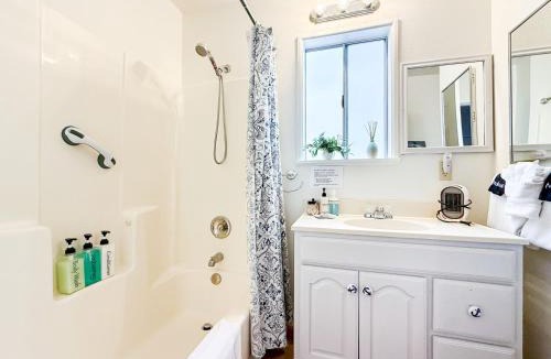 Lodge Hill House | Cambria Mountain View Retreat