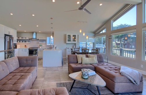 Park Hill House | Cambria Park Shores, across from beach amazing Views! -Special