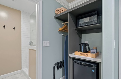 Lodge Hill Hotel | Cambria Pines Lodge