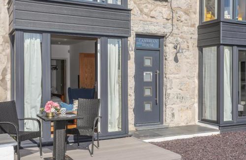 Criccieth House | Cambrian House