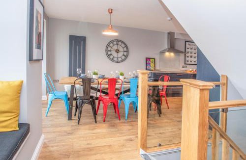 Criccieth House | Cambrian House