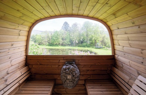 Town of Copake House | Cambridge Hill Farmhouse Swimming pond, Sauna, & Artist Studio