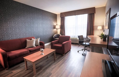 Cambridge Hotel | Cambridge Hotel and Conference Centre