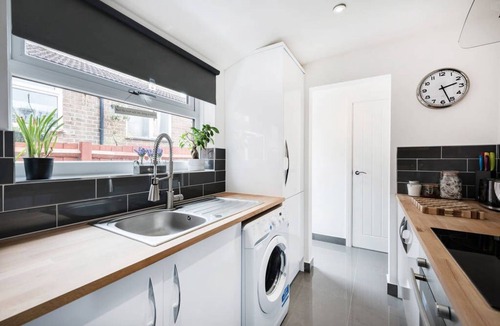 Luton House | Cambridge House - Luton