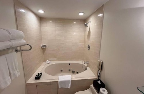 St. Lawrence Hotel | Cambridge Suites Toronto