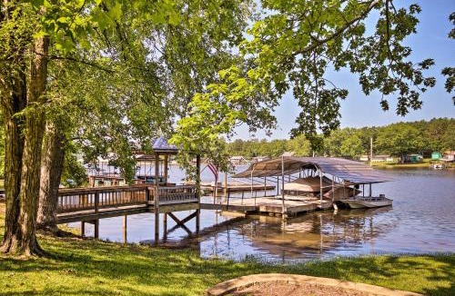 Camden House | Camden Home on Lake Wateree w/Boat Dock!