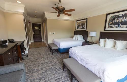 Lake Ozark Resort | Camden on the Lake Resort