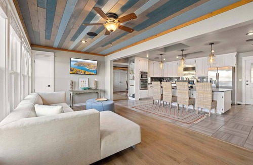 Rogers House | Camel Rock-ON Beaver Lake-Sweeping Views-Sleeps 14