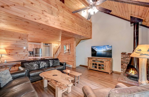 Village at Camelback House | Camelback,Aquatopia/Camelbeach Waterparks,Pool,Tennis,Jacuzzi,Paintball,Zip-line
