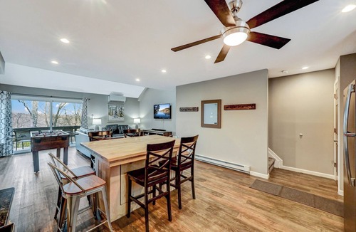 Village at Camelback House | Camelback,Aquatopia/Camelbeach Waterparks,Pool,Tennis,Paintball,Jacuzzi,Zip-Line