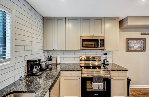 Village at Camelback House | Camelback,Aquatopia/Camelbeach Waterparks,Pool,Tennis,Paintball,Jacuzzi,Zip-Line