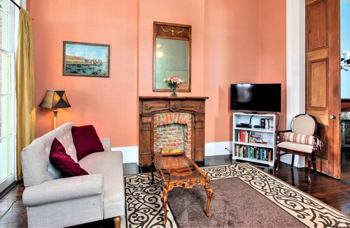 Faubourg Delassize Apartment | Camelback Guest House