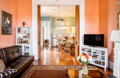 Faubourg Delassize Apartment | Camelback Guest House