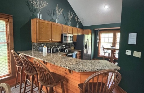 Tannersville House | Camelback Mt View! Beautiful - 4bd 3bth Private Home