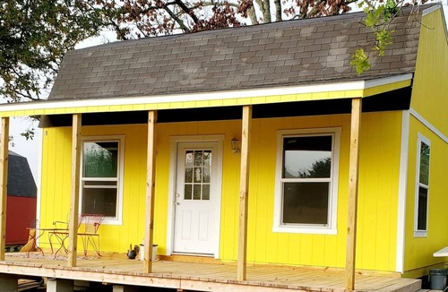 Big Sandy House | Camels, Yellow Cabin and more! Unique ranch!