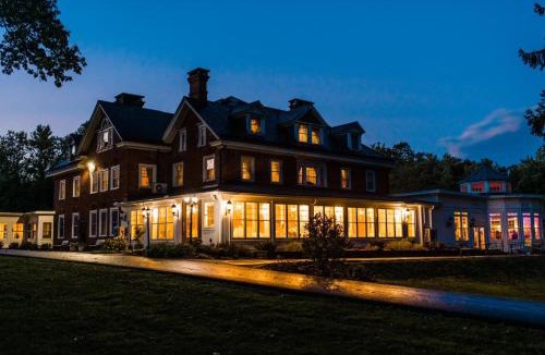 Mount Joy Bed & Breakfast | Cameron Estate Inn