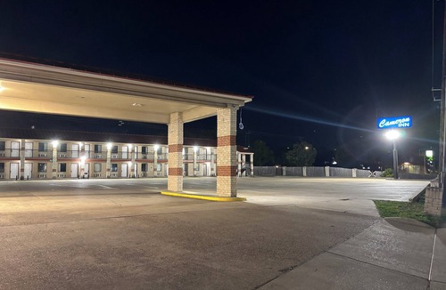 Victoria Hotel | Cameron Inn & suites