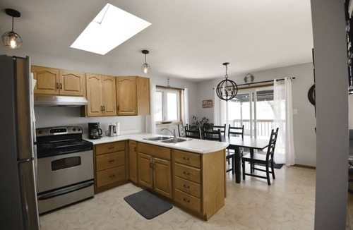 Isaacs Glen Cottage | Cameron Lake Waterfront Cottage | Kawartha Lakes