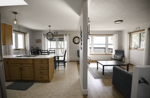 Isaacs Glen Cottage | Cameron Lake Waterfront Cottage | Kawartha Lakes