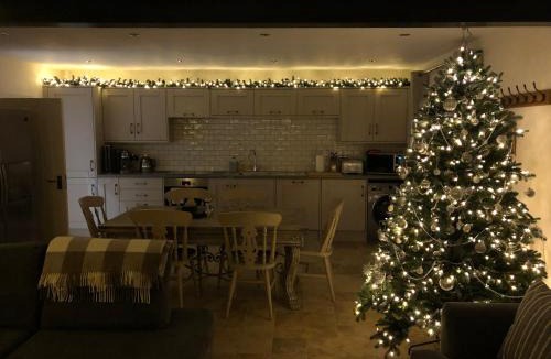 Shoscombe House | Camerton Inn Cottage