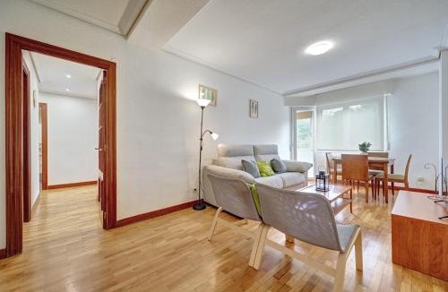 Echavacoiz Apartment | Camino Pamplona 3 by Clabao