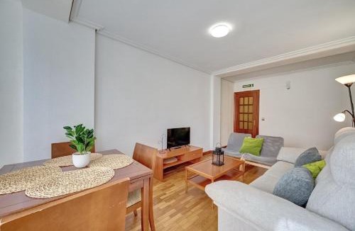 Echavacoiz Apartment | Camino Pamplona 3 by Clabao