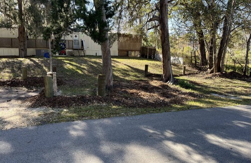 Homosassa House | Camp 1 w/Canal Boat Dock Included