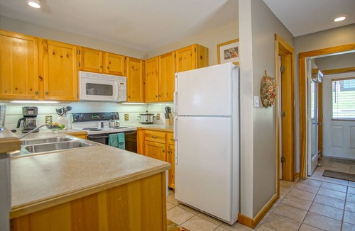 Edray House | Camp 4 #21: 2 Bedrooms, 2.5 Baths: Slope Side, Gas Fireplace