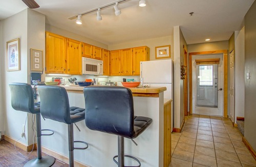 Edray House | Camp 4 #21: 2 Bedrooms, 2.5 Baths: Slope Side, Gas Fireplace