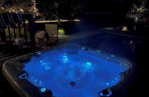 Petaluma House | Camp Chapman-Pool/Spa/Bocce/firepit/OD kitchen/Chickens-fresh eggs, and Horses.