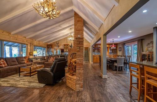 Camp Connell House | Camp Connell Lodge