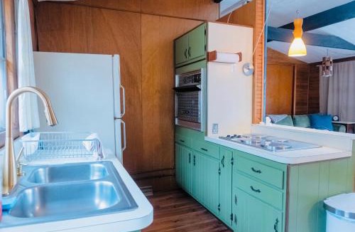 Harrisonville House | Camp Dandelion Cabin