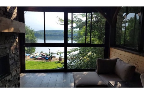 Kearney Cottage | Camp David Beautiful five bedroom cottage-Private Beach