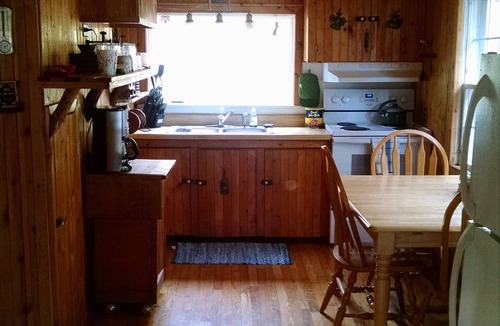 Lowville Cabin | Camp Dennis - Cozy Cabin