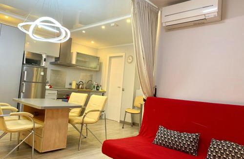 Collblanc y La Torrassa Apartment | Camp Nou, Europa Fira - modern two-bedroom apartment with heating