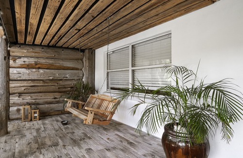 Homosassa House | Camp Oakie Sleeps 10 on canal with dock with direct access to Homosassa River