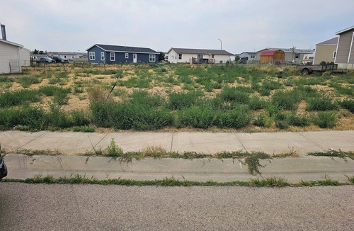 Gillette RV Rental | Camp on city lots in Gillette across the street from the Camplex.