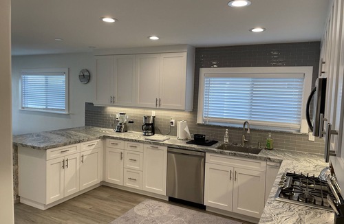 Loma Alta House | Camp Pendleton Retreat with 7 person SPA 5bd 2 bath sleeps 12