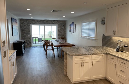 Loma Alta House | Camp Pendleton Retreat with 7 person SPA 5bd 2 bath sleeps 12